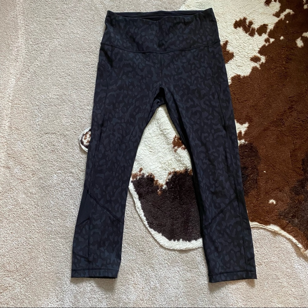 Lululemon Pace Rival High-Rise Crop 22” black camo